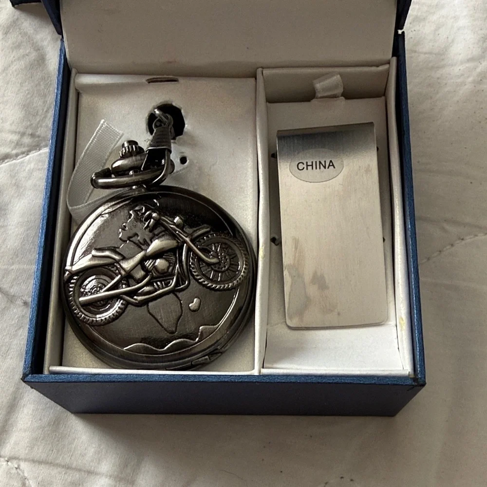 Motorcycle Design Silver Pocket Watch and Money Clip